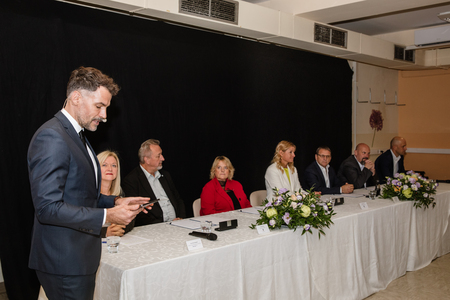 Podpis pogodbe o širitvi ZD Domžale; foto: Eva Žurbi 